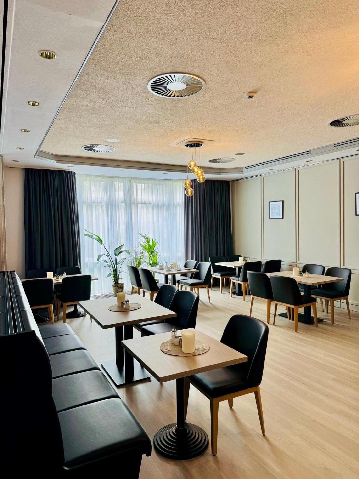Dormero Hotel Wilhelmshaven Exteriör bild